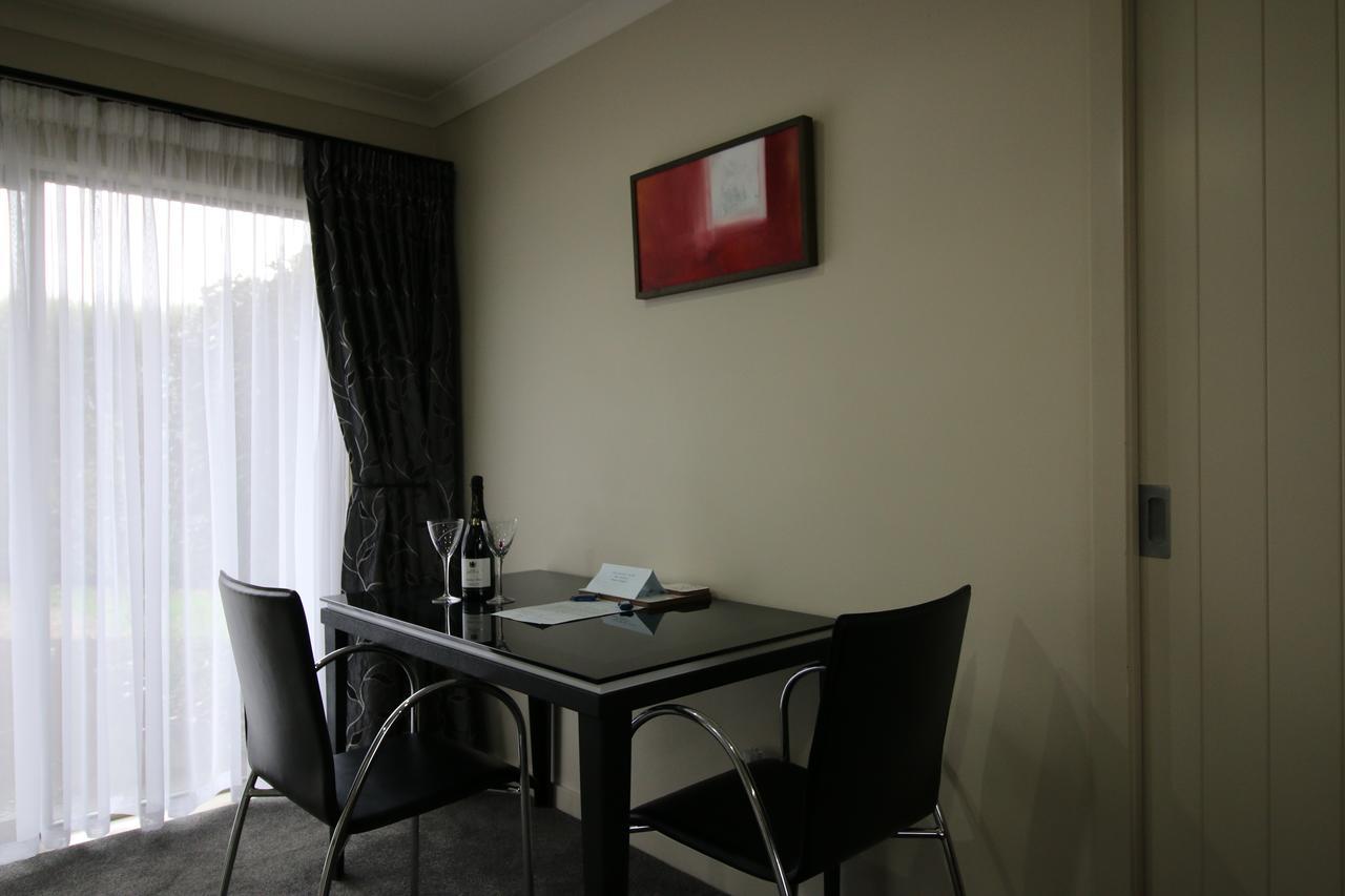 200 On Lake View Karapiro Ngoại thất bức ảnh